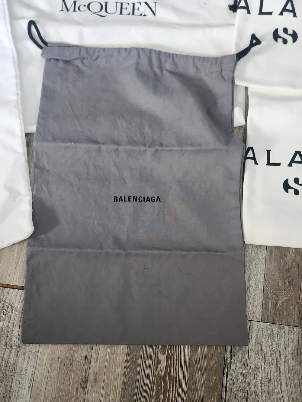 Designers Originals White and Gray Drawstring Storage Bag Set with Red Ties